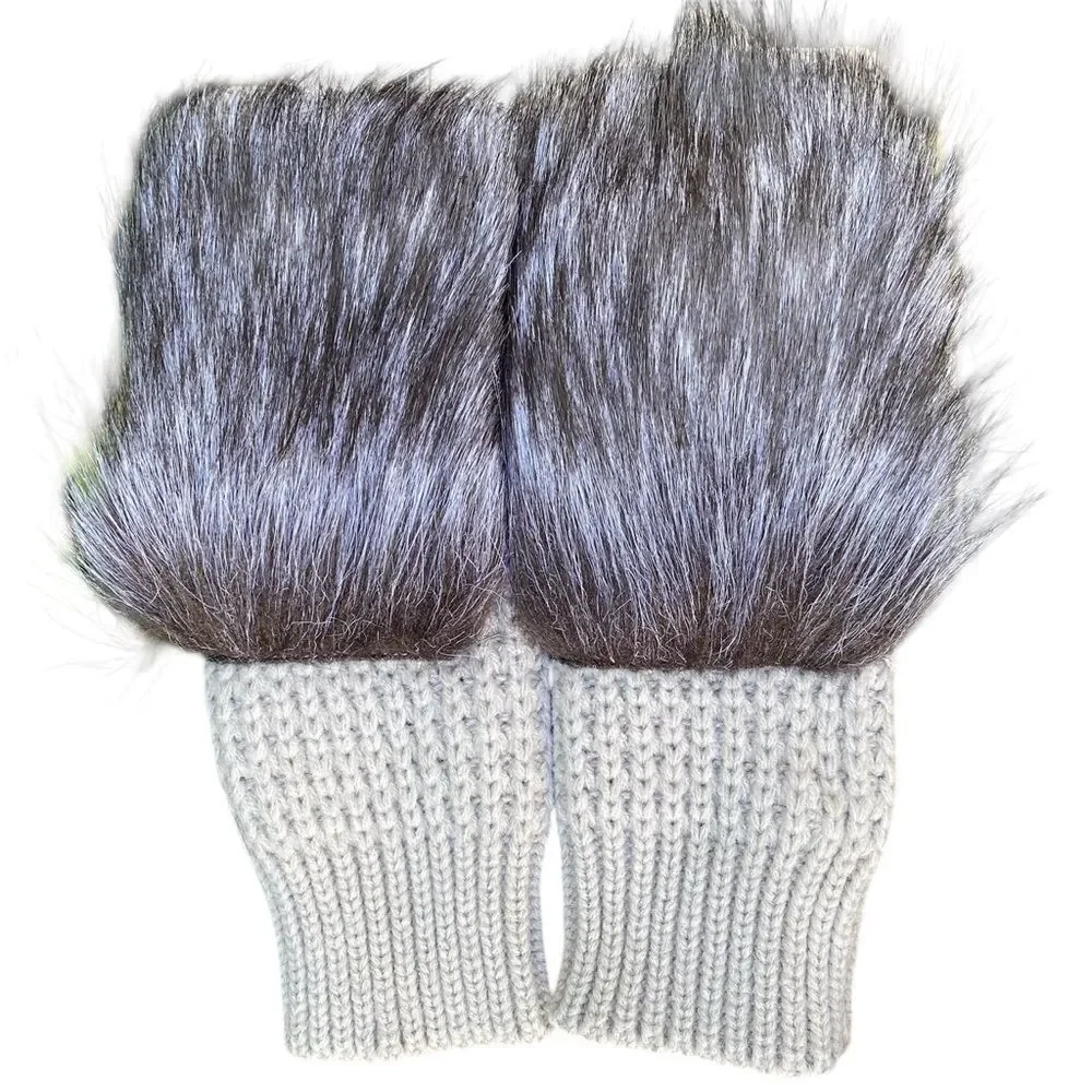 NWT New Adrienne Landau Light Gray Faux Fur Fingerless Gloves/Wrist Warmers. OS